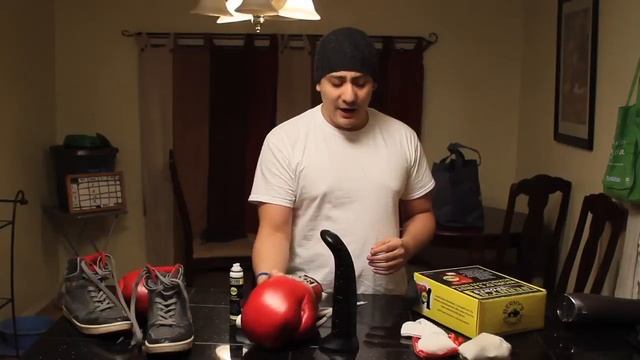 HOW TO: Clean / Dry Boxing Gloves or MMA gloves FAST смотреть онлайн