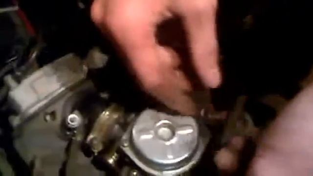Настройка карбюратора на скутере двигатель 157QMJ 150сс 4Т часть1 смотреть онлайн