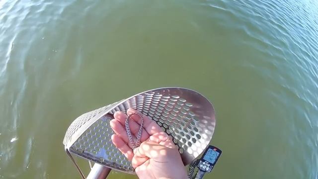 Только приехал и сразу на поиск с металлоискателем! Я люблю море, а море благодарит ЗОЛОТОМ! УРЗУФ! смотреть онлайн