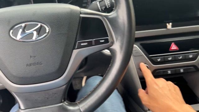 Cặp xe chuẩn gia đình ở 350tr. Kia Cerato và Hyundai Elantra 2018 MT, xe gia đình đi 1 chủ từ đầu смотреть онлайн