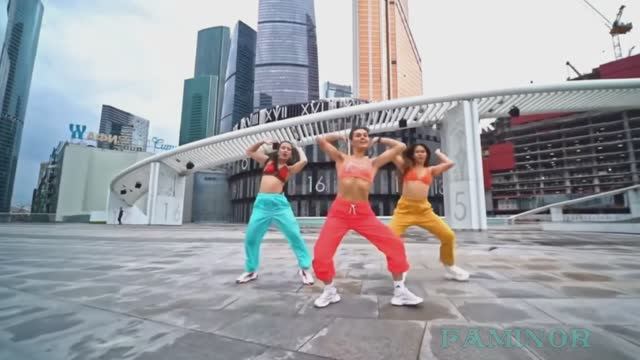 А МЫ ТАНЦУЕМ. Tout le monde danse смотреть онлайн