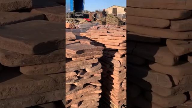 Камень красный галтованный из карьера смотреть онлайн
