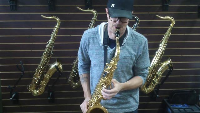 Saxquest! Ben Plays New Yamaha YTS-62 SIII Tenor in Gold Lacquer смотреть онлайн