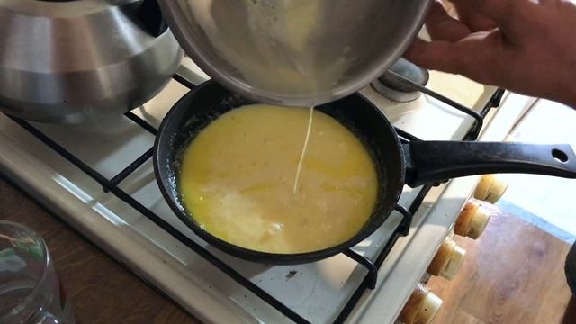 Быстрый и вкусный завтрак за 5 минут для детей! Сладкий Омлет! смотреть онлайн