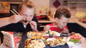Мукбанг Мидии и Роллы/Кушаем запечённые мидии и роллы/Маша ушла