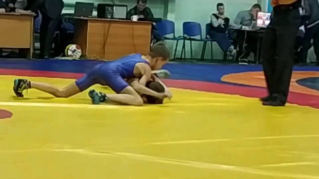 Хоружий Дима 3 схватка в 38 кг Донецк смотреть онлайн