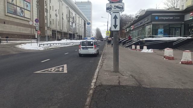 как менты нарушали под 3.27 и увидев камер убежали / Южное Тушино смотреть онлайн