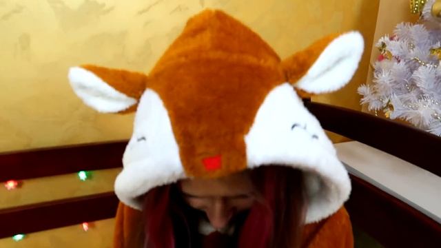 ОБМЕН НОВОГОДНИМИ ПОДАРКАМИ Мама VS Дочка - троллим друг друга смотреть онлайн