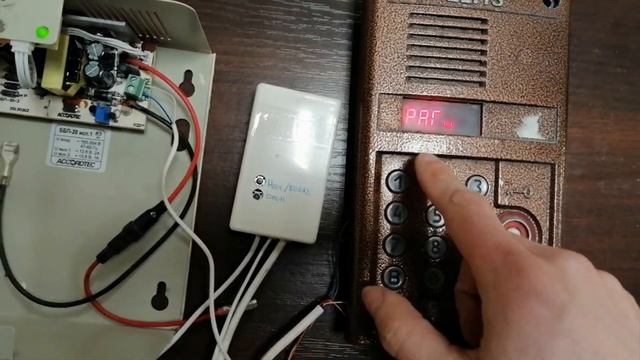 Взлом домофона Eltis DP-420 смотреть онлайн