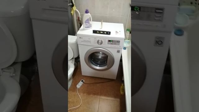 Стиральная машина LG FH0M7WDS1 первое включение. смотреть онлайн