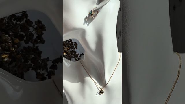 Колье и серьги с кристаллами Swarovski - подарочный набор "Хамелеон" смотреть онлайн