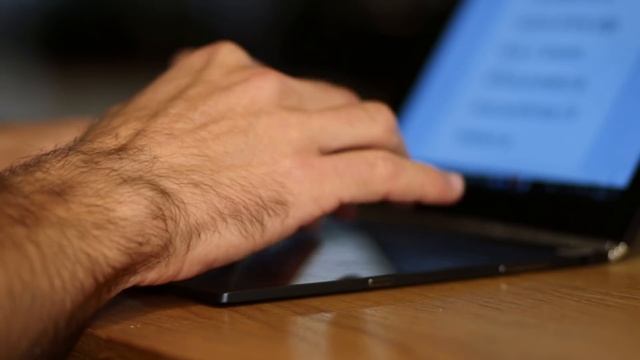 RECENSIONE Lenovo Yoga Book: fotogrammi dal futuro смотреть онлайн