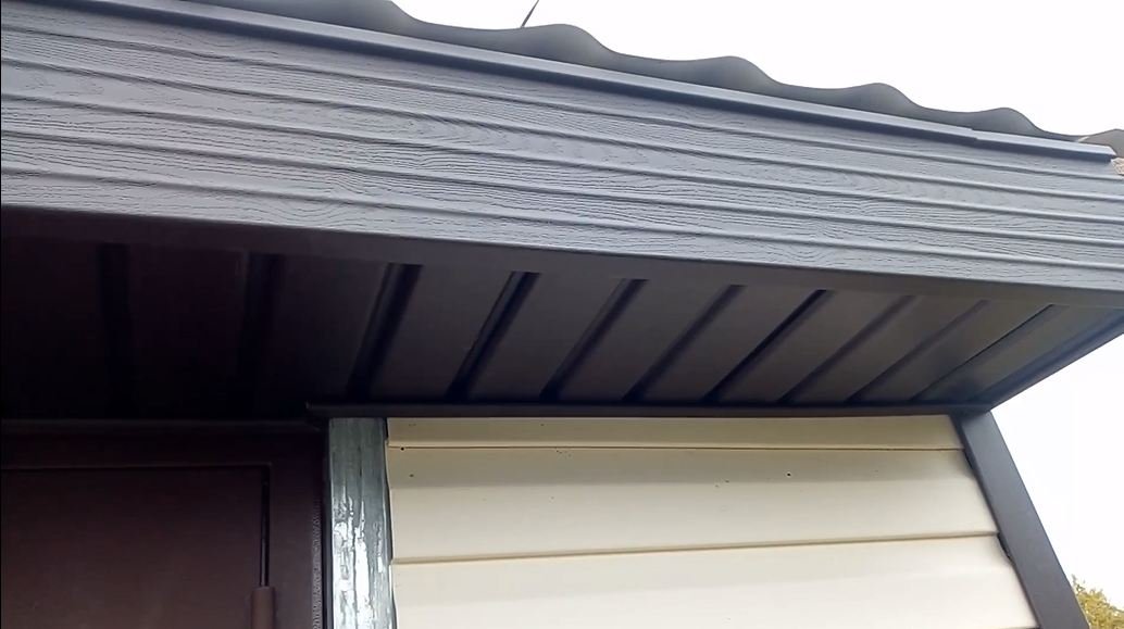 5 шагов по монтажу софитов на свес крыши Показываю за минуту смотреть онлайн