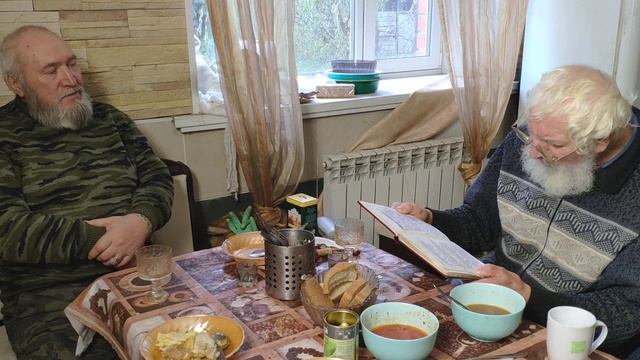 В Новосибирске в гостях у Сергея Николаевича. Он читает новые стихи. смотреть онлайн