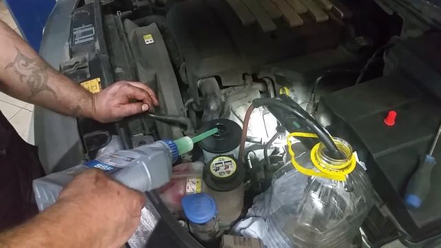 Замена масла в ГУР смотреть онлайн