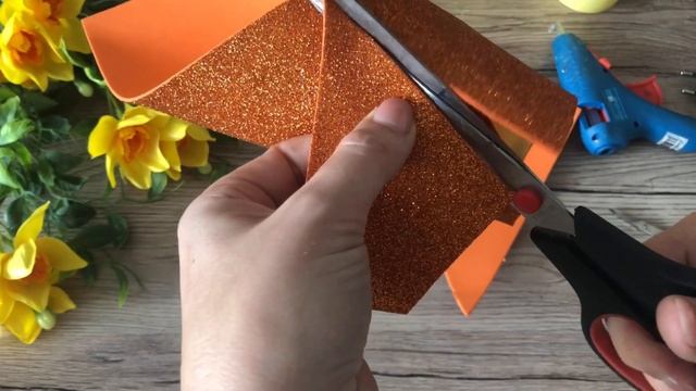 Декорируем стакан фоамираном. Красивый стаканчик для букета своими руками. Мыловарение. смотреть онлайн