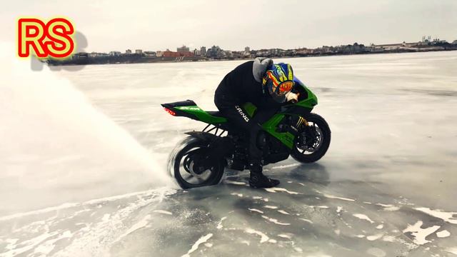 kawasaki zx10r 2021|| the bike got sunk in the snow... смотреть онлайн