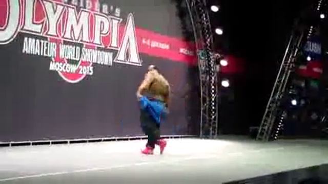 Кай Грин позирует для гостей Olympia Москва, декабрь 2015.Kai Greene guest posing Olympia Moscow смотреть онлайн