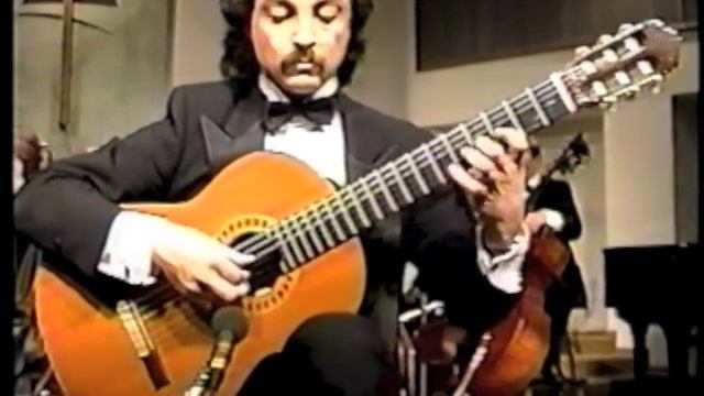 J.S. Bach Concerto in E major performed by Fred Benedetti (guitar) Mvt 2 смотреть онлайн