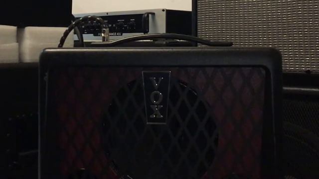 AGUILAR vs FENDER vs VOX vs ACUS Bass Amplifiers смотреть онлайн