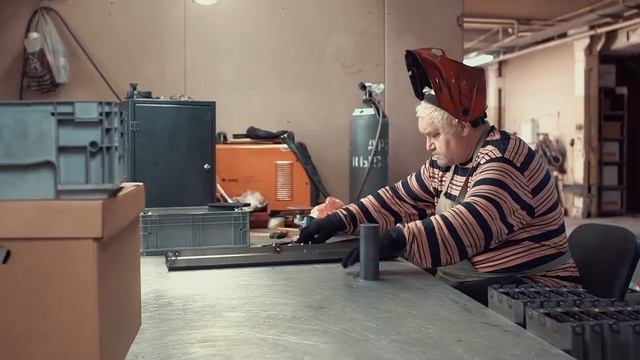 SmartScan - производитель передовых интроскопов, стационарных и ручных металлодетекторов. смотреть онлайн