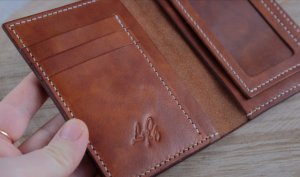 Портмоне из кожи для автодокументов ручной работы. Практичный подарок мужчине. Кожаная обложка