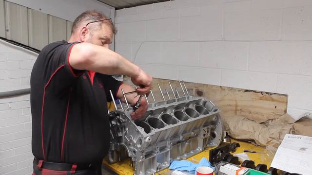 Restoration of a V12 Series III E-Type Jaguar | Cleaning out threads for all new studs (Part 8) смотреть онлайн