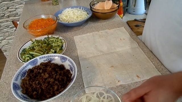 ШАУРМА С МЯСНЫМ ФАРШЕМ. Сочная домашняя шаурма с фаршем смотреть онлайн