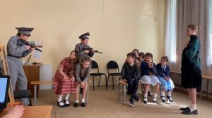 У классной доски. Лев Кассиль