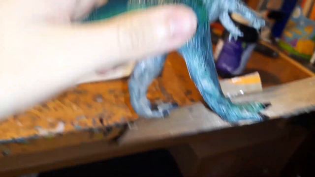 Обзор на научного Гиганатозавра из папье-маше (gaginatosayrnac) смотреть онлайн