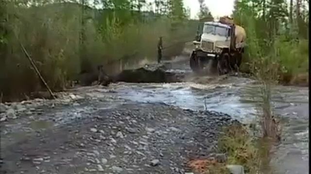 Русская машина, можно почти без дорог! смотреть онлайн