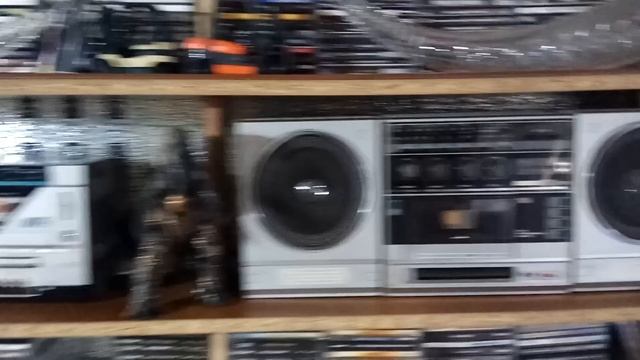 Кассетные Аудио - Магнитофоны: Вега 335 Стерео + SANYO - Model NO. M W 10K смотреть онлайн