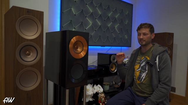 Kef Reference 1 Copper Black Aluminium vs Kef R5 смотреть онлайн