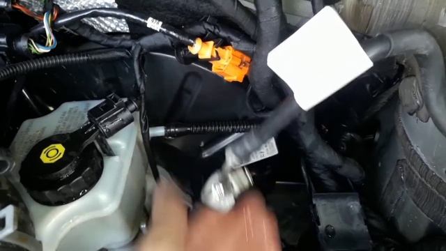 VW Caddy 2012 пропало сцепление в Италии. Ремонт своими руками. Как Прокачать? смотреть онлайн