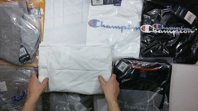 4064 Футболки мужские Champion сток 1 пак 1.8кг 7,6€/ед 10 шт смотреть онлайн