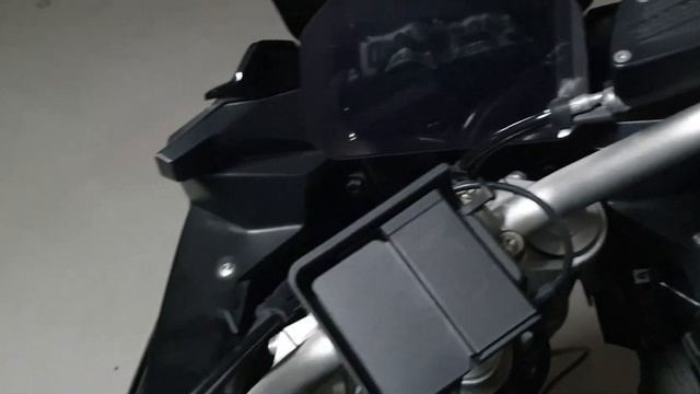 HOW TO ENGAGE STEERING LOCK ON BMW F 900 XR 2023 #steeringwheel #bmwmotorrad #bmwmotorcycle #how