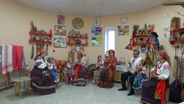 Онлайн Мастер-класс от Семейного клуба «Фольклор с мамой» «Упражнения на диафрагму» смотреть онлайн