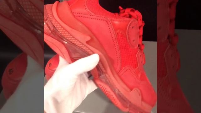 Balenciaga Triple S Clear Sole All Red Unboxing смотреть онлайн