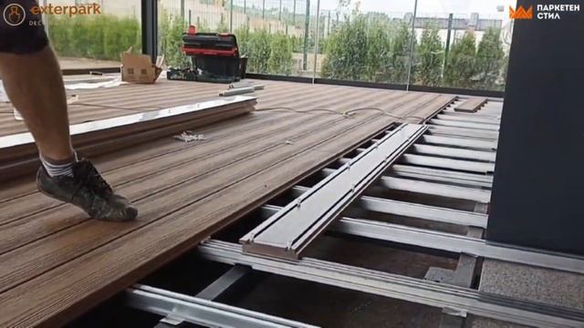 Веранда на къща в Residential Park Lozen от WPC декинг Exterpark смотреть онлайн
