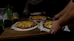 пицца в Помпейской печи.