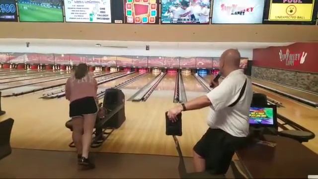 Cisco Hyper Bowling смотреть онлайн