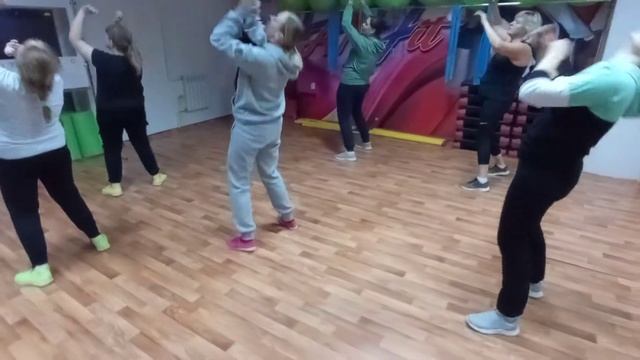 ZUMBA DANCE? смотреть онлайн