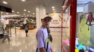 Играем в автомат с игрушками!? проверяем можно ли выиграть в автоматах с игрушками!?