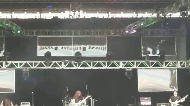 Underthreat - "Blame Game Trap" Live (Rock al Paque 2011) смотреть онлайн