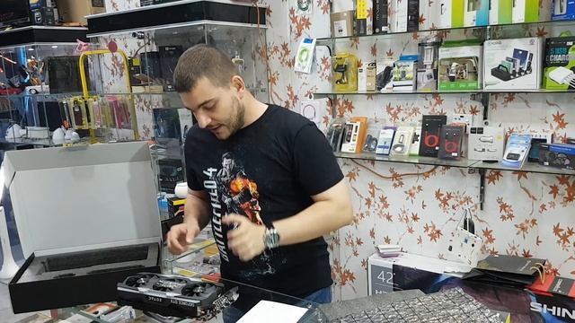 فتح علبة واستعراض الكرت الخرافي Zotac Gtx 1080 Ti AMP Extreme смотреть онлайн