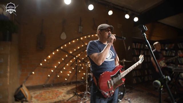 Backstage. «Кирпичи» на «Квартирнике у Маргулиса» смотреть онлайн
