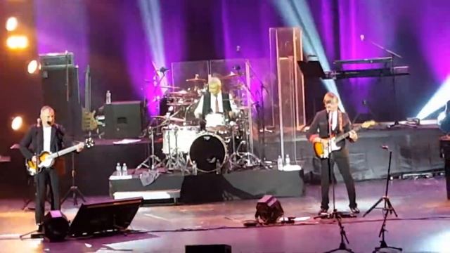 Рита в кедах. Бит-квартет Секрет смотреть онлайн