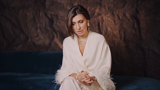 Лена Адамова: кто и чем я могу быть вам полезна? смотреть онлайн