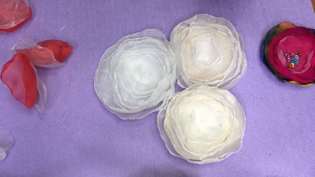 САМЫЕ ПРОСТЫЕ И ЭФФЕКТНЫЕ ЦВЕТЫ ИЗ ТКАНИ/ФОКУС-ПОКУС КАК МЫ ЗАСЫПАЕМ handmade flowers/my kitten смотреть онлайн