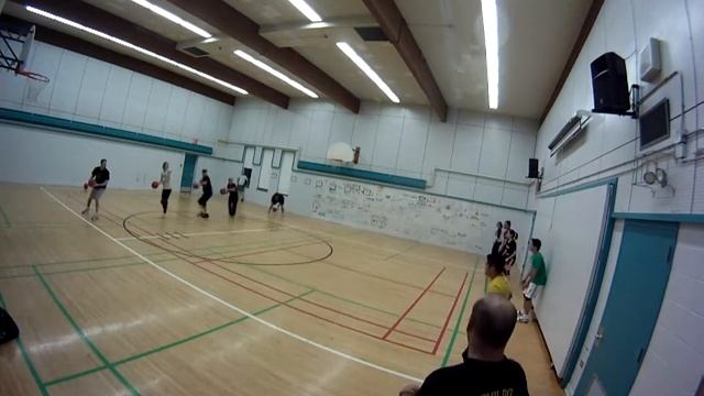 Intermediate Dodgeball - Double Rainbow vs Battlecats смотреть онлайн
